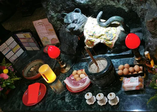 虎爺生日快到了！命理師曝3招求財開運法　「換錢母、摸虎嘴」旺財又防小人