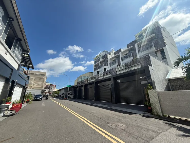 區段購屋主力多屬換屋與豪宅客，因距離長庚醫院不遠，具備醫療量能。葉家銘攝