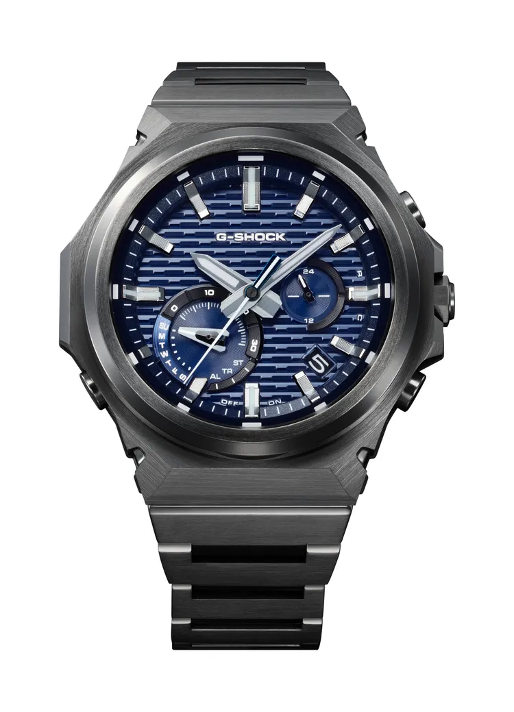 G-SHOCK G-STEEL系列GST-B1000BD-2A腕錶，1萬4000元。品牌提供