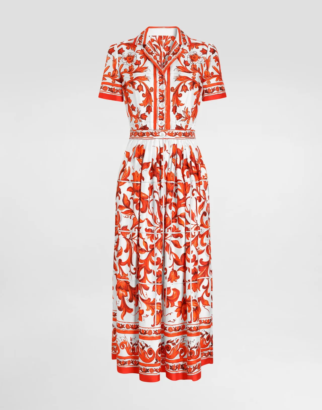 Dolce&Gabbana MAIOLICA印花絲質洋裝，12萬8250元。品牌提供