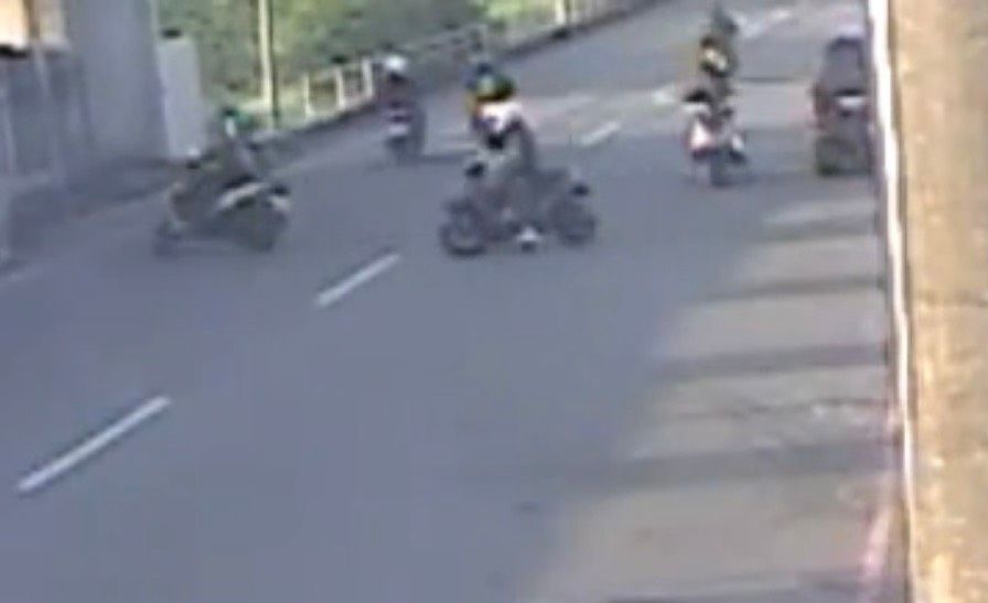 逆向狂飆、翹孤輪全入鏡! 林口警跨3縣市掃蕩12飆車族重罰150萬