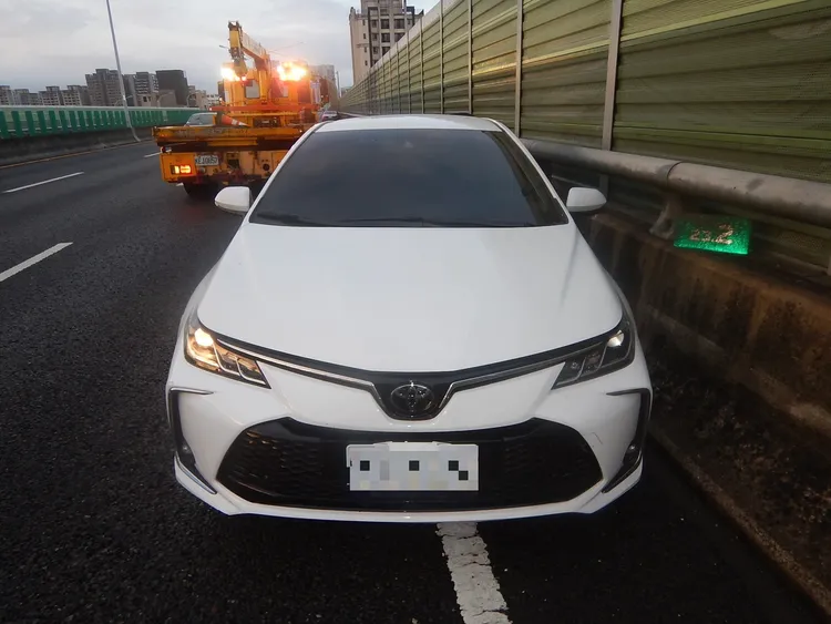 肇事的豐車轎車。民眾提供