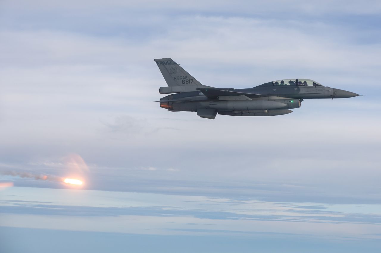 F-16飛官辛柏毅夜訓失聯 監察院指空軍有「重大違失」