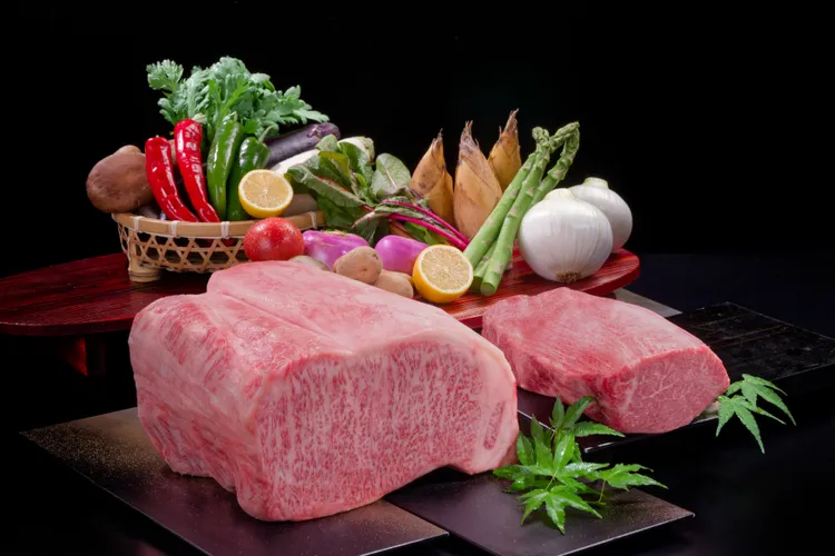 喜扇亭使用的黑毛和牛，肉質柔嫩細緻與豐富油脂香氣，加上和牛獨有的甘甜風味，令人入口難忘。業者提供