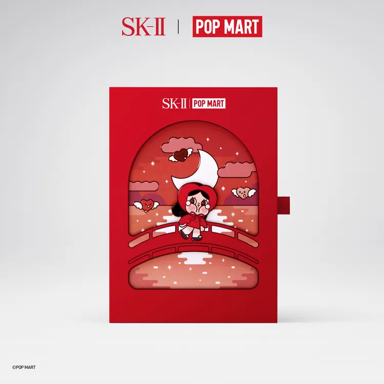 SK-II和POP MART旗下超人氣IP哭娃「CRYBABY」推出聯名禮盒。品牌提供