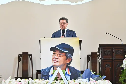 林榮基告別式　卓榮泰代頒褒揚令　李遠承諾「不讓銅鑼灣書店消失」