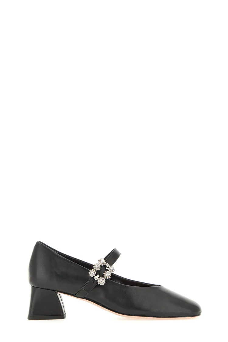 ROGER VIVIER Flower Stras黑色小羊皮花鑽瑪莉珍高跟鞋，5萬600元。品牌提供