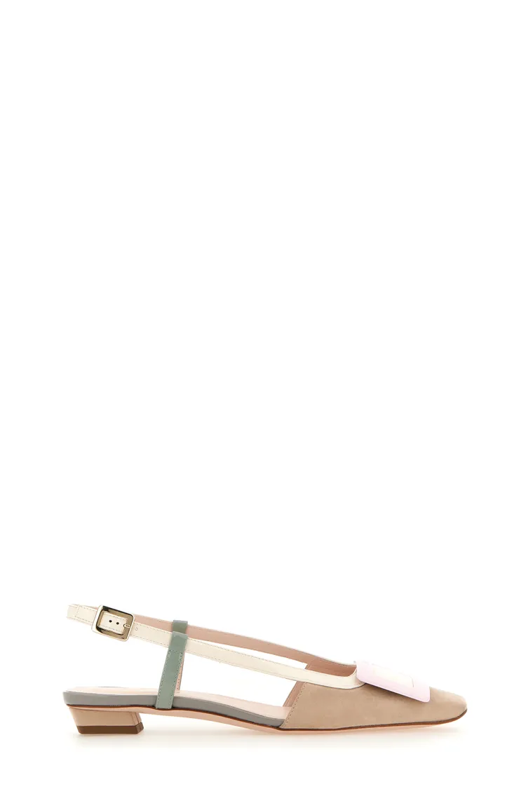 ROGER VIVIER Belle Vivier牛奶糖色山羊麂皮粉扣多彩撞色後拉帶平底鞋，3萬5600元。品牌提供