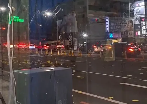 鬼月沒到金紙街上飄？　目擊民眾「毛毛的」　闖禍騎士恐吃罰單