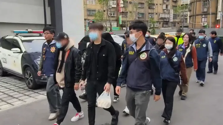 集團犯嫌移送新北地方檢察署偵辦。翻攝畫面