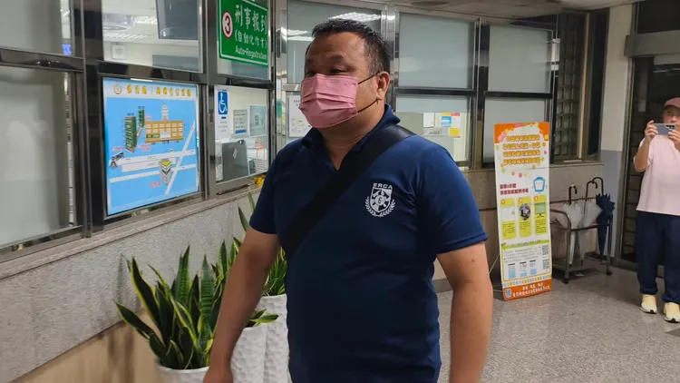 搶救科採購承辦人員陳彥彰仍在訊問中。讀者提供