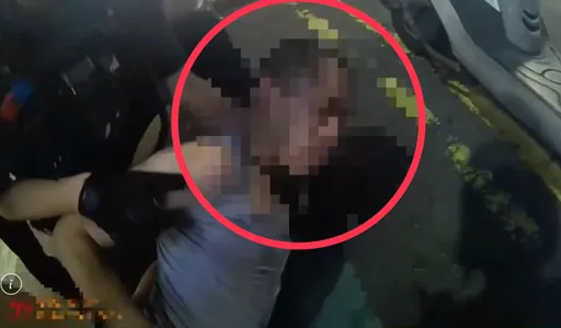 金鍊扯就跑！三和夜市驚傳搶案　熱心民眾街頭圍捕助警逮人