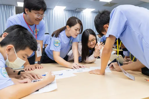 竹市首辦「思辨之巔」國中資優暑期營隊　高虹安勉學子勇於思辨、激發潛能