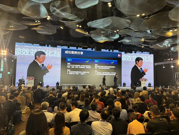 鴻海（2317）科技集團董事長劉揚偉分享鴻海投資案例。呂承哲攝