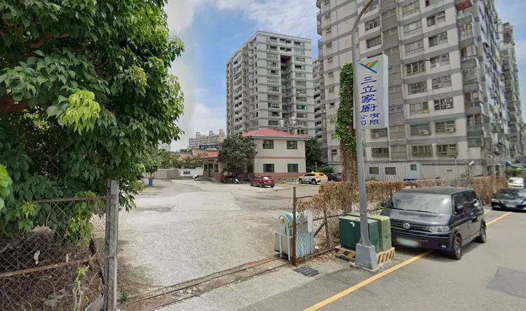 三立家廚公司收了客戶預繳的濾芯費卻無預警倒閉。翻攝Google街景