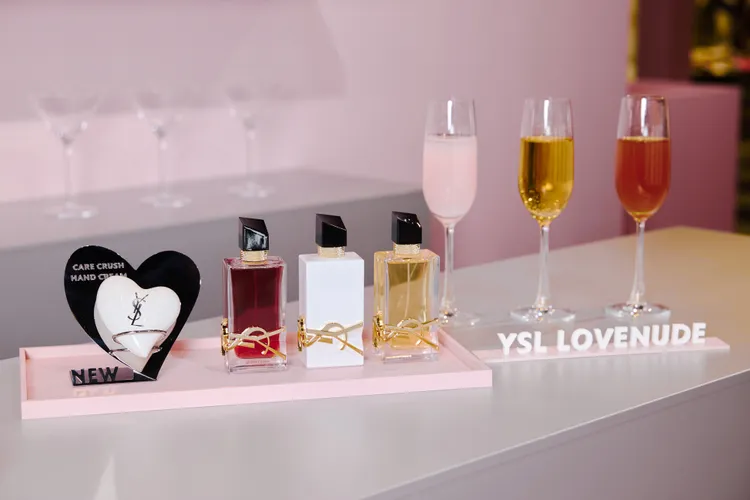 LOVE HOTEL BAR，能點一杯呼應三款專屬高訂妝容的限定特調。品牌提供