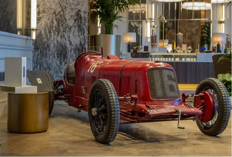 「Trident Stars」的靈感來自1926年首次出現在Tipo 26賽車上的三叉戟標誌。Maserati官網