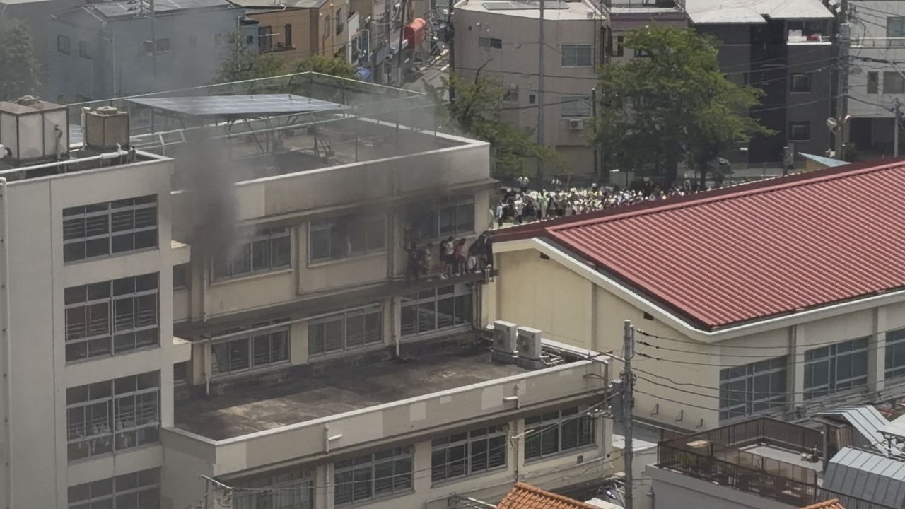 學校就是我家!女師將衣服帶來學校洗 烘乾起火11人傷