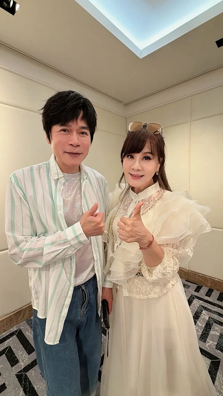 龍千玉（右）與洪榮宏同為台語樂壇重量級指標，卻從未正式有合作作品，讓粉絲頻敲碗。摘自臉書
