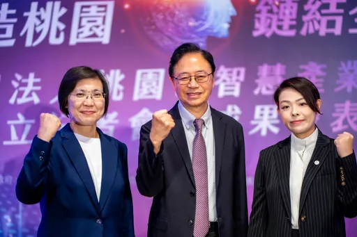徐欣瑩同框高虹安、張善政：科技雙引擎支撐產業競爭力