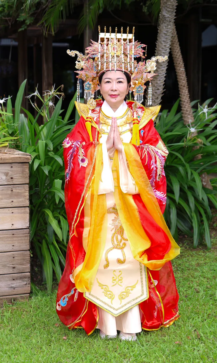 張秀卿得知將飾演媽祖後壓力大到失眠。莊宗達攝