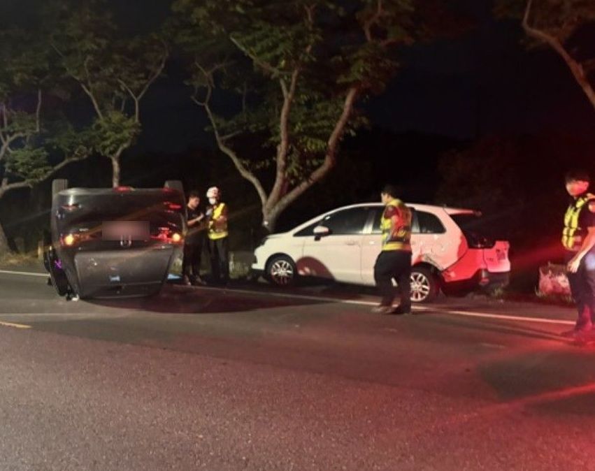 擦撞路邊停放車輛翻覆! 男駕駛唾液快篩陽性法辦