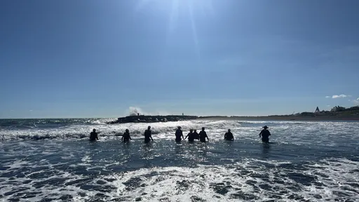 2高中生東港海邊戲水！17歲青少年落海失蹤　尋獲送醫不治