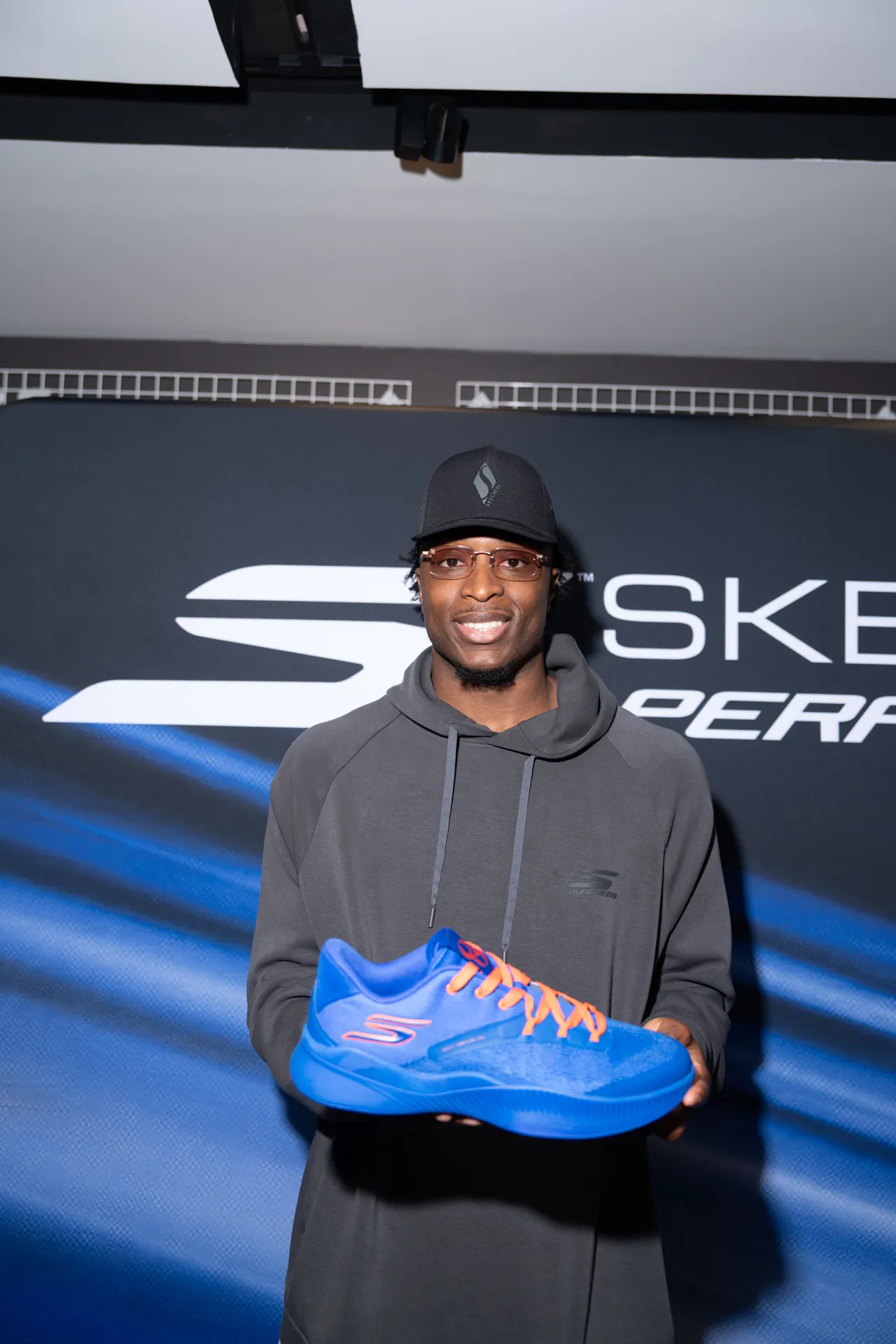 阿努諾比是首位穿著SKECHERS Basketball奪冠的球星。品牌提供