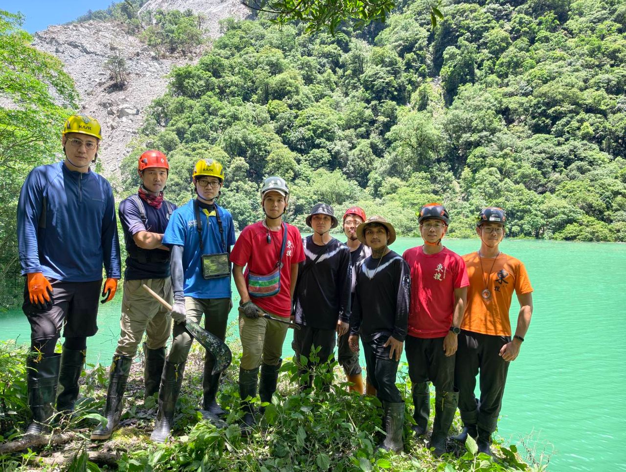 巴威颱風逼近 花蓮萬里溪堰塞湖9人特遣隊撤離下山
