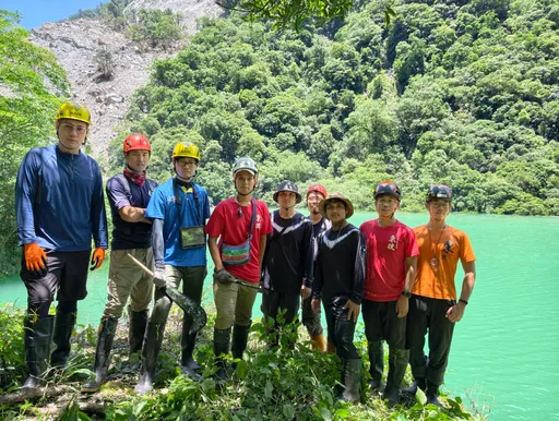 巴威颱風逼近　花蓮萬里溪堰塞湖9人特遣隊撤離下山