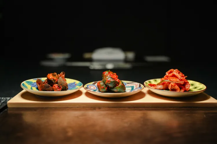 餐點食器由日本直接訂購進口，營造原汁原味的京都氛圍。田欣雲攝影