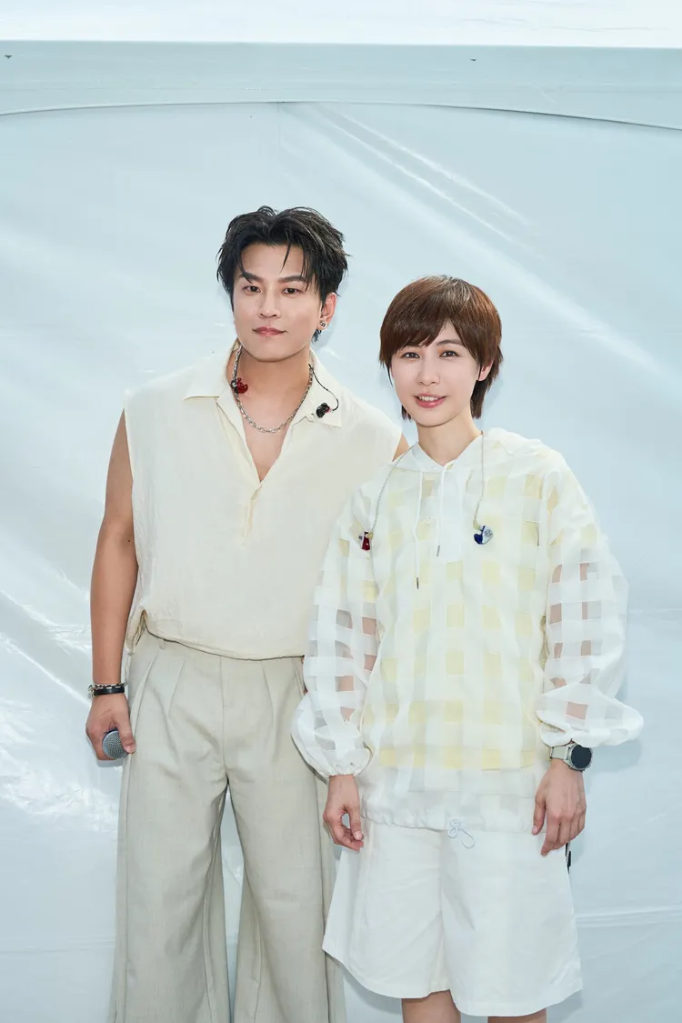蕭景鴻（左）與魏嘉瑩接力演出，陪伴粉絲夏日時光。相信音樂提供