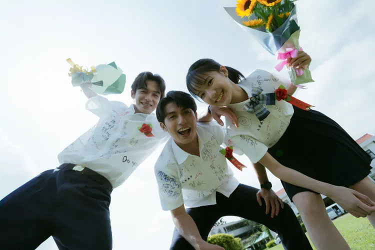 新生代演員邱勝揚（左起）、徐祥竣、朱勻甄飾演主角的高中時期。瀚草影視提供