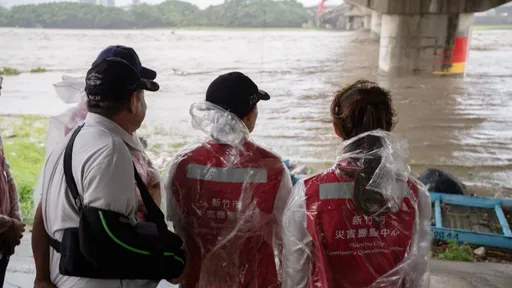巴威颱風降雨猛烈！竹市頭前溪水位暴漲　高虹安赴舊港里指揮預防性撤離