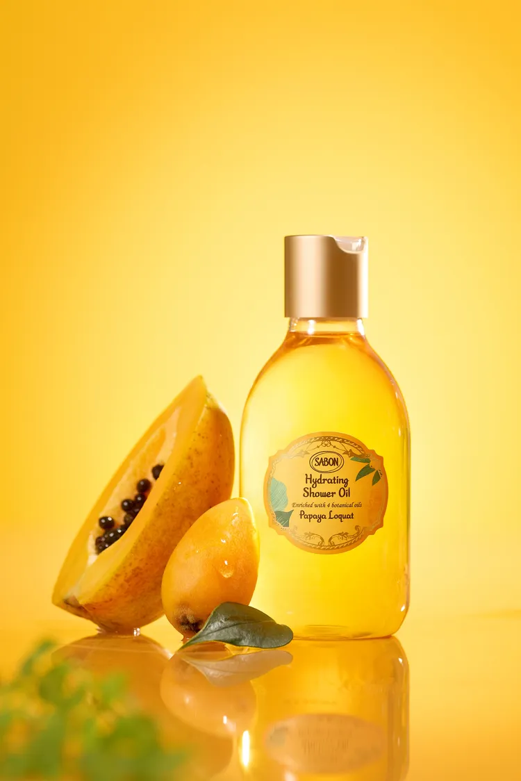 SABON熱帶果嶼輕潤沐浴油，300ml／1080元、500ml／1380元。品牌提供
