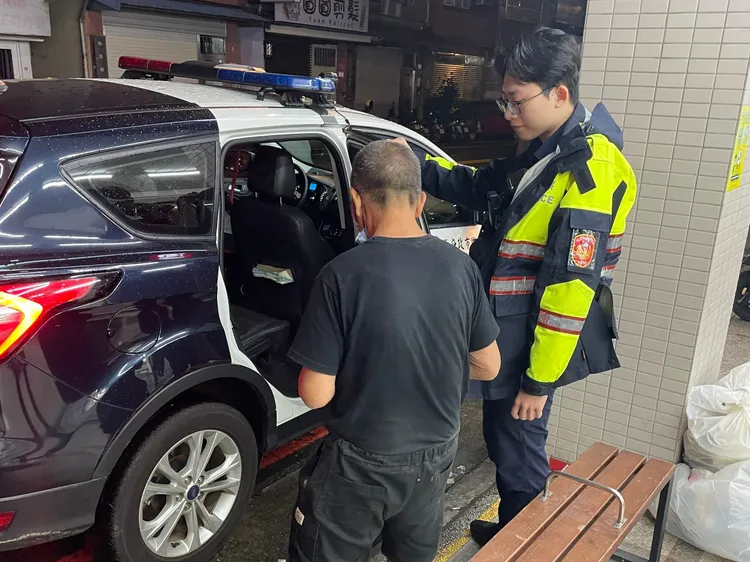 警員把劉男帶回派出所並通知家屬領回。中壢警分局提供