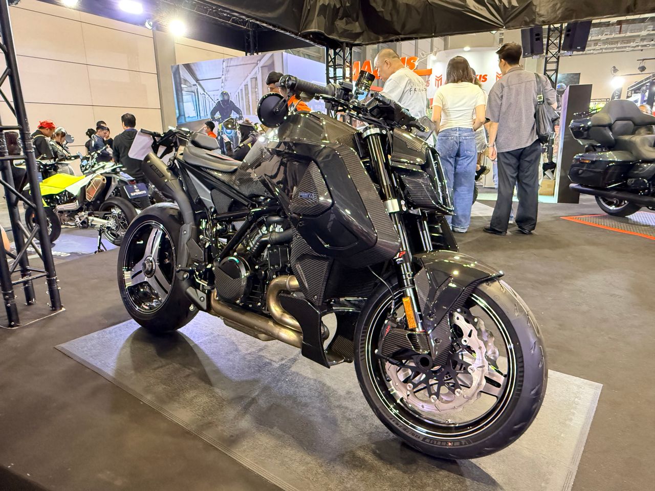 KTM、Husqvarna重機展展出13款新車 BRABUS 1400 R首度在台亮相