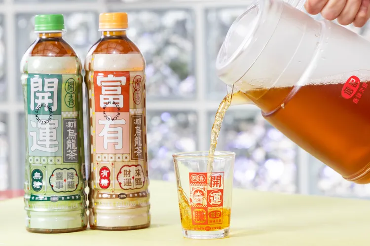 聯名特調「開喜醋運啦」以開喜烏龍茶結合蘋果醋，搭配麻辣火鍋清爽解膩；完成指定互動任務，即可獲贈一杯。業者提供