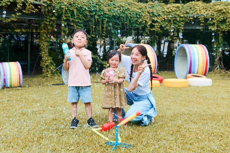 吳映潔深深被顱顏孩子帶著笑容的勇敢模樣打動。羅慧夫顱顏基金會提供