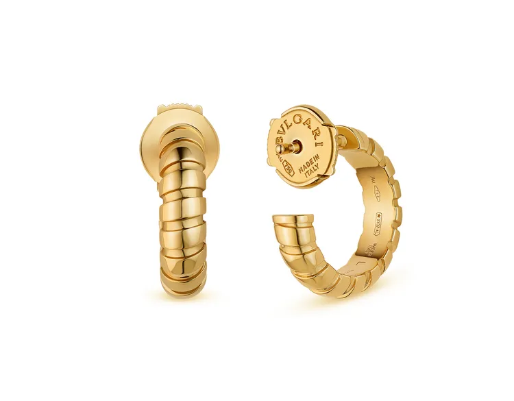 BVLGARI TUBOGAS系列黃金圈式耳環。品牌提供