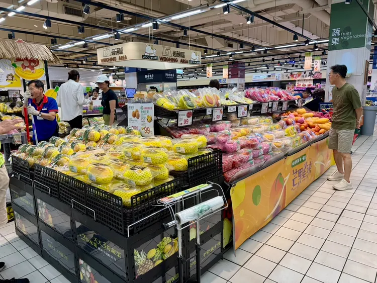 量販店生鮮區。萬家福提供