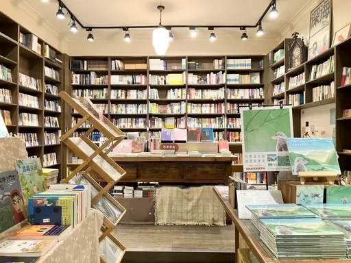 2026高雄文藝獎得獎名單揭曉！首見父子接連獲獎　獨立書店、攝影家獲肯定