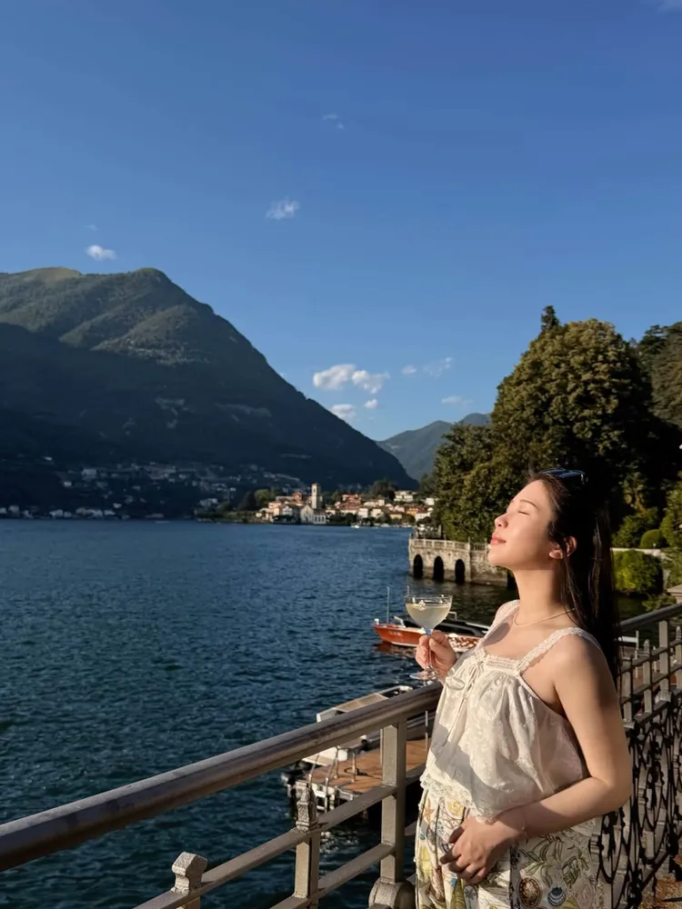 義大利科莫湖是鄭家純旅遊夢想清單之一。翻攝鄭家純臉書