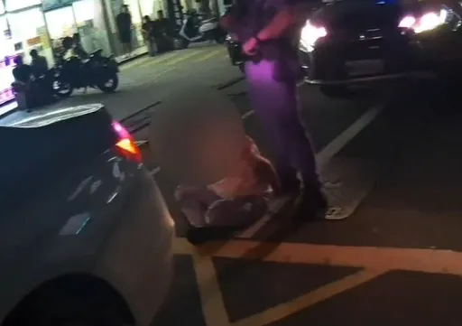 男駕駛轉彎未打方向燈拒檢狂飆2.5公里　桃警攔截圍捕查獲侵占車