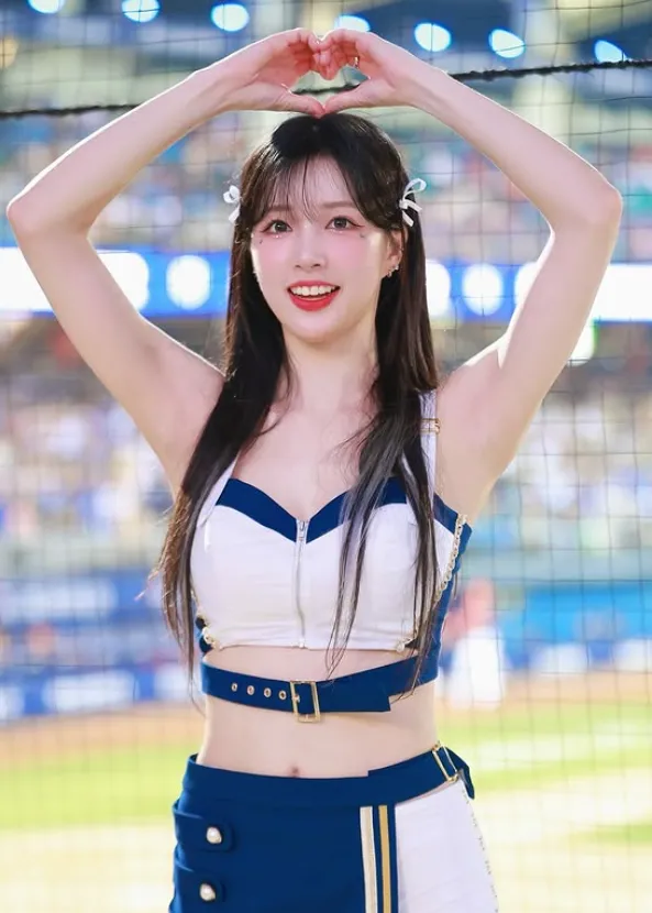 李晧禎有反差感，綽號大哥。翻攝leehozeong IG