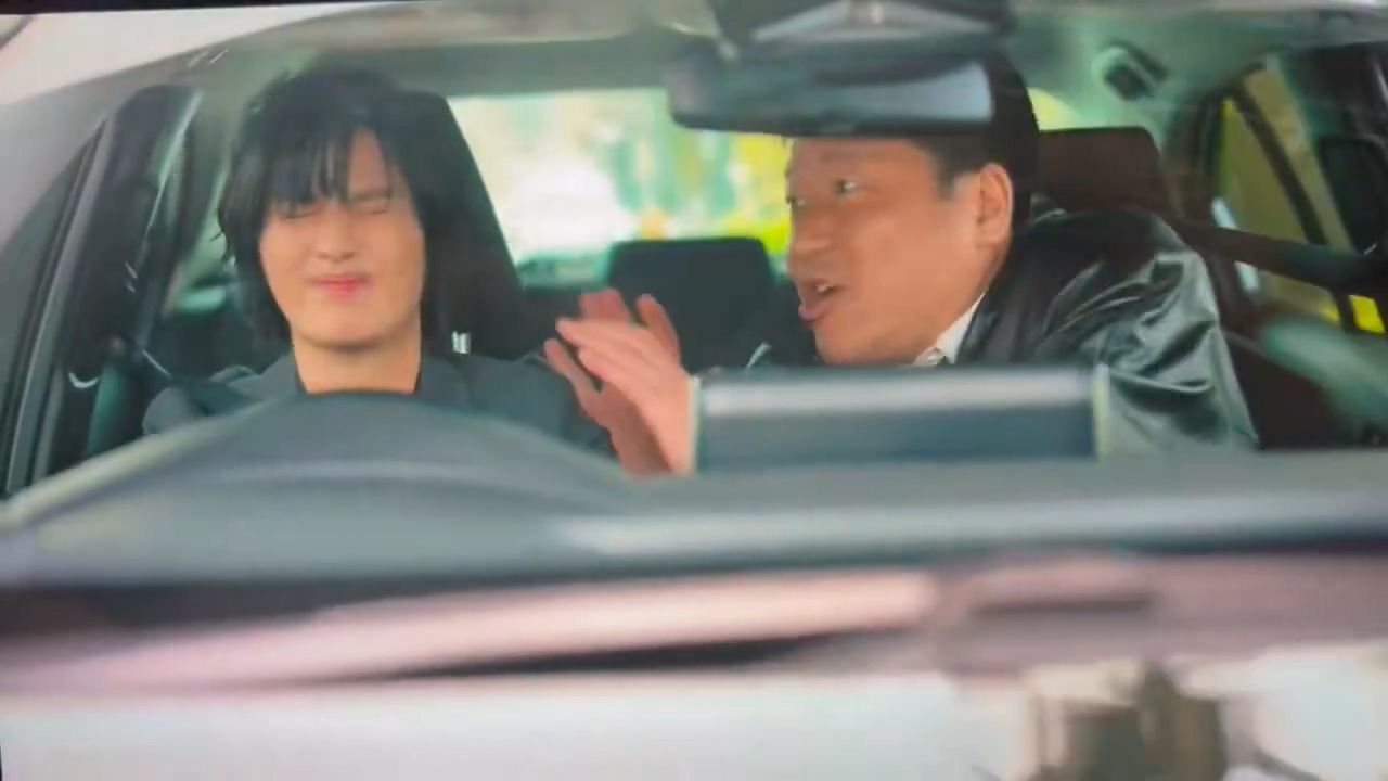 佐藤二朗、橋本愛衝突始末!摸臉不算性騷 他說教完想道歉但調解未成