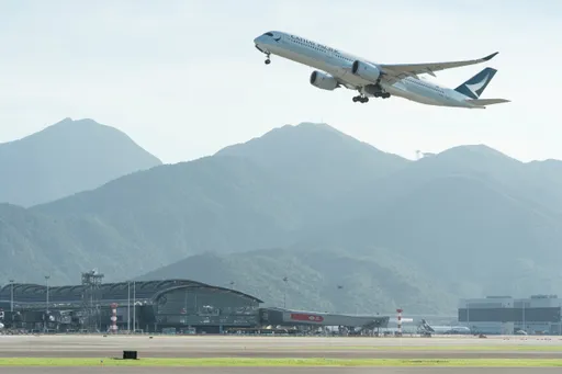 國泰客機驚魂！東歐上空失聯觸發警戒　戰機急升空