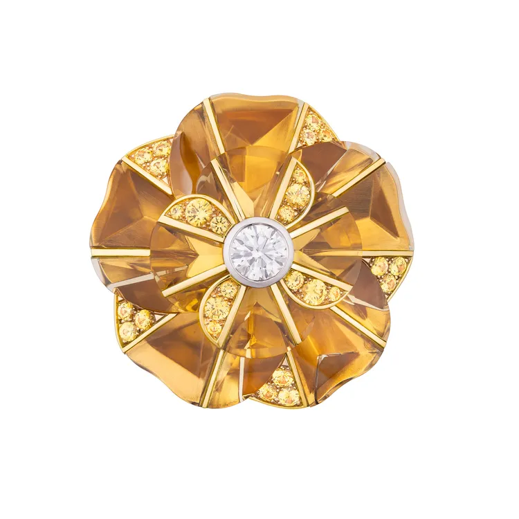 SYMBOLE CAMÉLIA SOLAIRE胸針，1076萬6000元。品牌提供