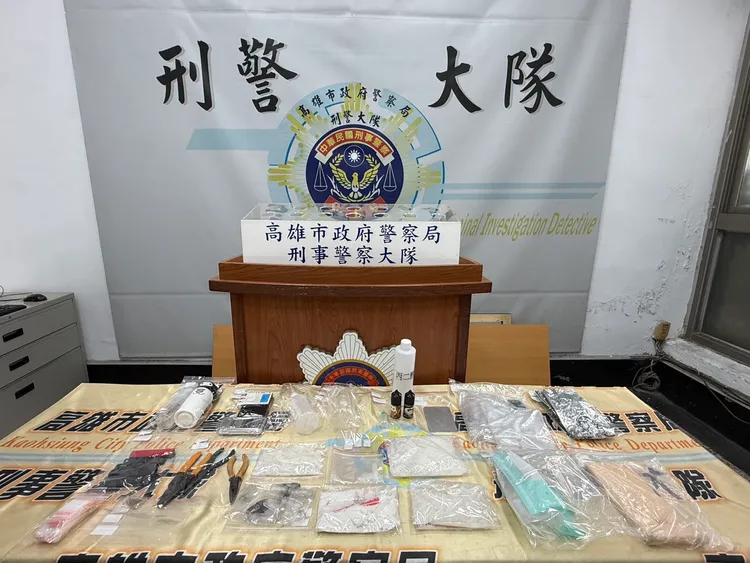 警方起出大批毒品。翻攝畫面