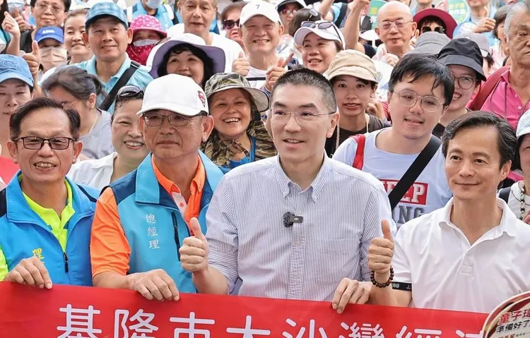 謝國樑說基隆市將於中秋節普發長者每人6500元。基隆市政府提供